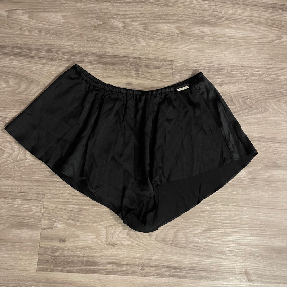 Fleur du Mal Silk Black Pajama Shorts Loungewear Sleepwear Luxury